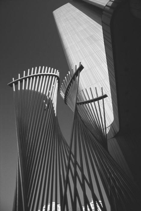 Toronto stainless steel sculpture the Mudra by Ted Bieler completed in 1974. (Photo by Tom Skudra courtesy of the Nickel Institute)