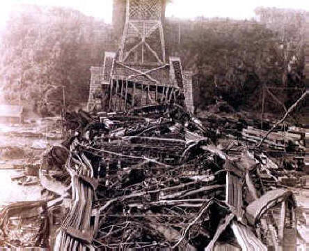 On August 29 1907, terror struck when the unstable Quebec bridge construction fell in the St-Lawrence River, abruptly ending the life of approximately seventy-five workers.